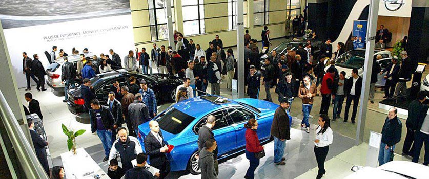 Le salon international de l'automobile à Alger