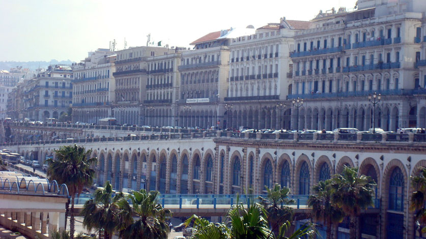 Photo du front de mer d'Alger (boulevard Zighoud Youcef)