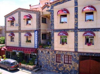 L'hôtel Dar Tlidjene à Aïn Taya