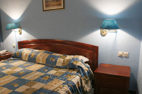 Une chambre de l'hôtel Mazafran à Zéralda