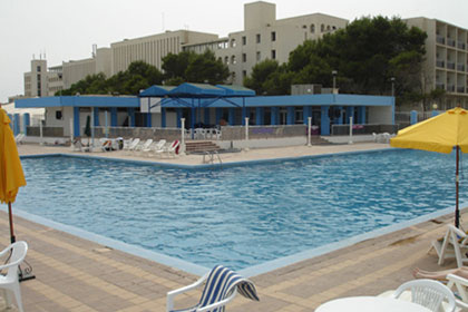 La piscine extérieure de l'hôtel Mazafran à Zéralda