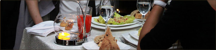 Un restaurant de l'hôtel Oasis à Alger