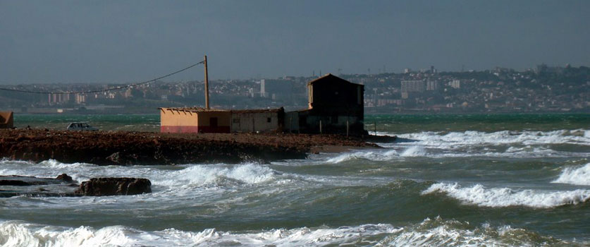 La plage de Bateau Cassé à Bordj El Kiffan