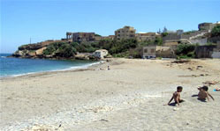 La plage Grand Rocher (ex-Dominique) à Aïn Benian (Alger)