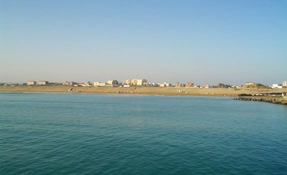 La plage Sidi Fredj Est à Staoueli (Alger)